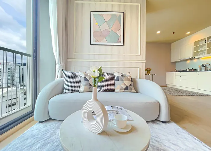 Cbd Living 2 Bedroom ︱prime Sukhumvit ︱walk To Bts Asok & Mrt Skv ︱ultrawi-fi * Bangkok