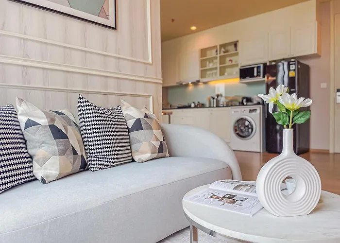 Cbd Living 2 Bedroom ︱prime Sukhumvit ︱walk To Bts Asok & Mrt Skv ︱ultrawi-fi Bangkok
