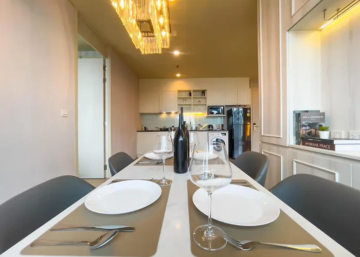 Apartment Cbd Living 2 Bedroom ︱prime Sukhumvit ︱walk To Bts Asok & Mrt Skv ︱ultrawi-fi Bangkok