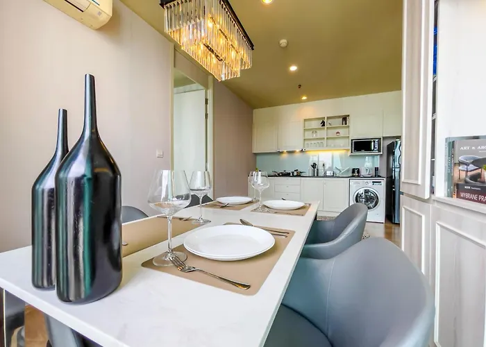 Cbd Living 2 Bedroom ︱prime Sukhumvit ︱walk To Bts Asok & Mrt Skv ︱ultrawi-fi