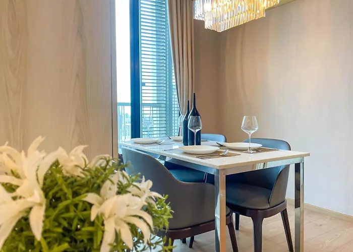 Cbd Living 2 Bedroom ︱prime Sukhumvit ︱walk To Bts Asok & Mrt Skv ︱ultrawi-fi *