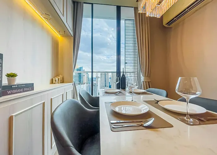 Cbd Living 2 Bedroom ︱prime Sukhumvit ︱walk To Bts Asok & Mrt Skv ︱ultrawi-fi Apartment *