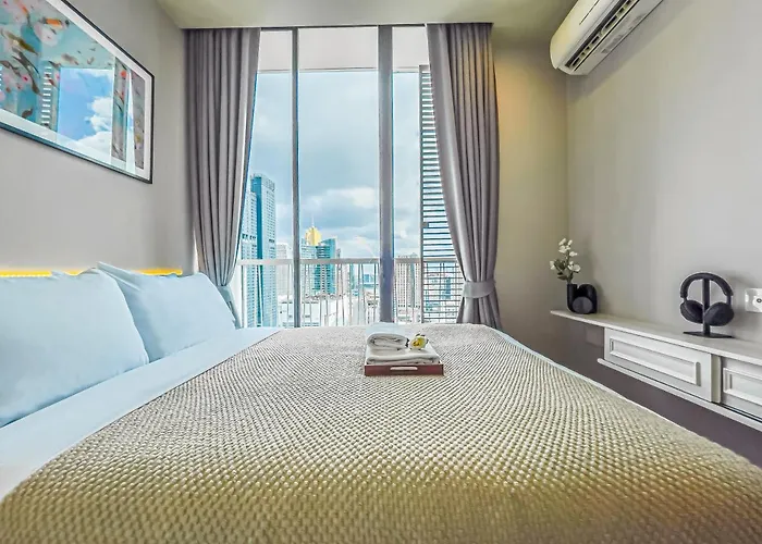 Cbd Living 2 Bedroom ︱prime Sukhumvit ︱walk To Bts Asok & Mrt Skv ︱ultrawi-fi * Bangkok
