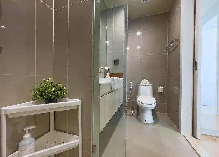 Cbd Living 2 Bedroom ︱prime Sukhumvit ︱walk To Bts Asok & Mrt Skv ︱ultrawi-fi