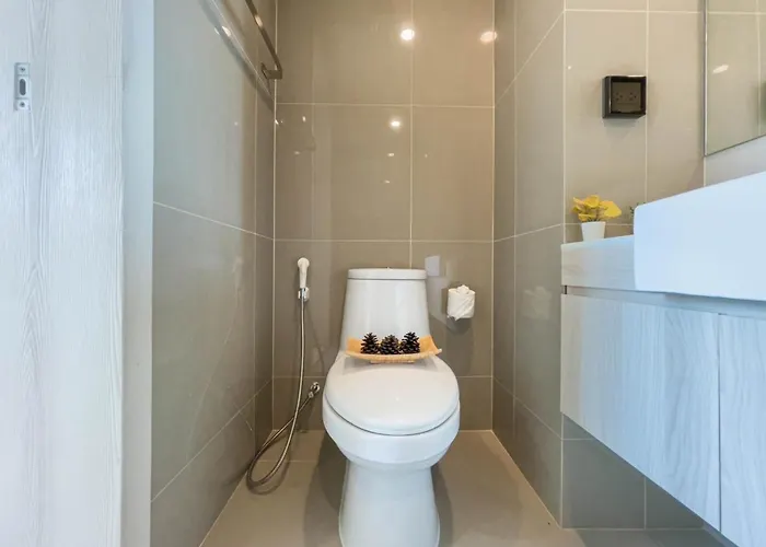 Cbd Living 2 Bedroom ︱prime Sukhumvit ︱walk To Bts Asok & Mrt Skv ︱ultrawi-fi *