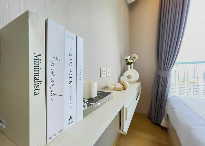 Cbd Living 2 Bedroom ︱prime Sukhumvit ︱walk To Bts Asok & Mrt Skv ︱ultrawi-fi Apartment Bangkok