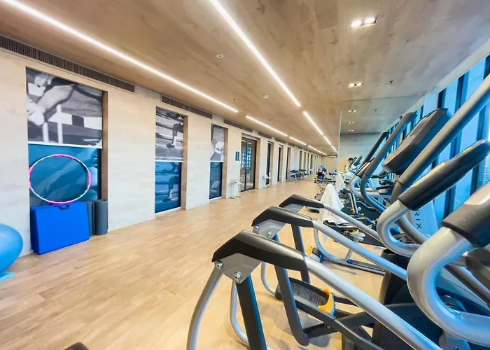 Cbd Living 2 Bedroom ︱prime Sukhumvit ︱walk To Bts Asok & Mrt Skv ︱ultrawi-fi