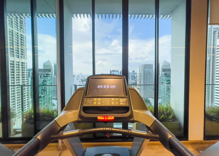 Cbd Living 2 Bedroom ︱prime Sukhumvit ︱walk To Bts Asok & Mrt Skv ︱ultrawi-fi Apartment Bangkok