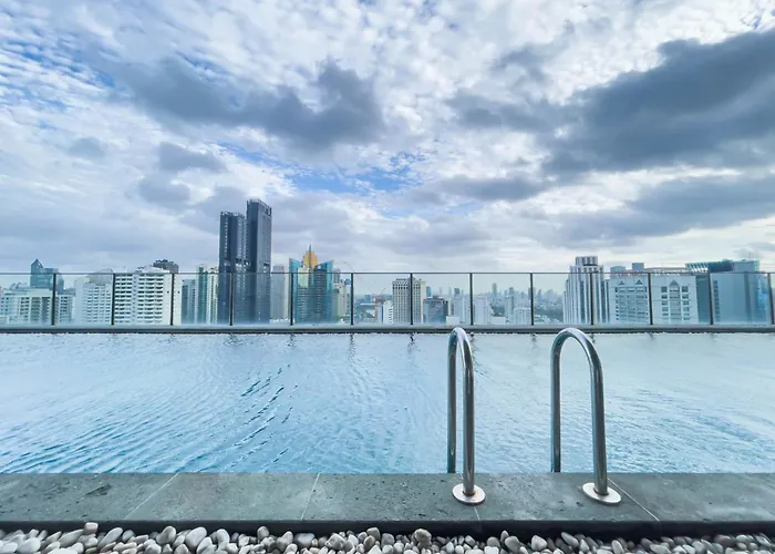 Apartment Cbd Living 2 Bedroom ︱prime Sukhumvit ︱walk To Bts Asok & Mrt Skv ︱ultrawi-fi