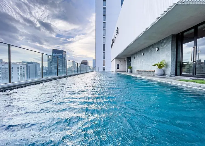Apartment Cbd Living 2 Bedroom ︱prime Sukhumvit ︱walk To Bts Asok & Mrt Skv ︱ultrawi-fi