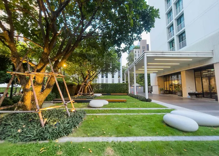 Cbd Living 2 Bedroom ︱prime Sukhumvit ︱walk To Bts Asok & Mrt Skv ︱ultrawi-fi Apartment Bangkok