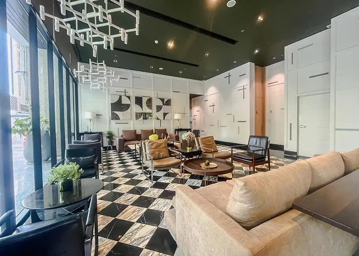 Cbd Living 2 Bedroom ︱prime Sukhumvit ︱walk To Bts Asok & Mrt Skv ︱ultrawi-fi Bangkok