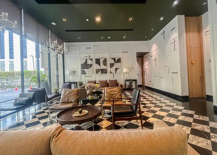 Cbd Living 2 Bedroom ︱prime Sukhumvit ︱walk To Bts Asok & Mrt Skv ︱ultrawi-fi Bangkok